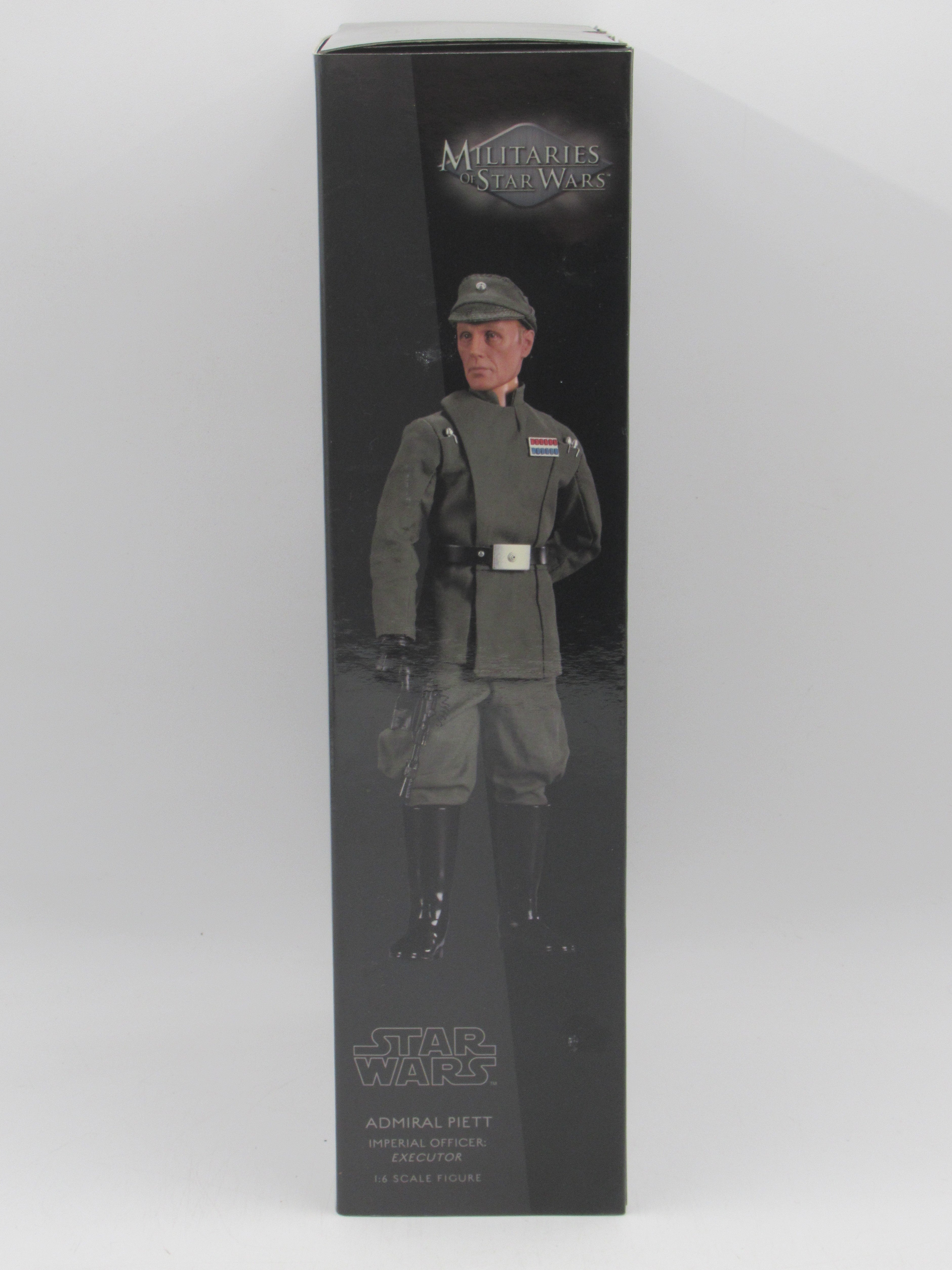 STAR WARS Admiral Piett Imperial Officer: Executor 1:6 Figure - Sideshow Collectibles (2009) Militaries of Star Wars #2191